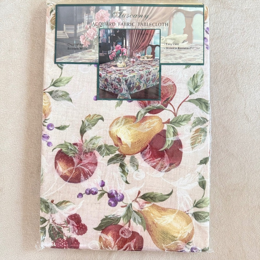 VTG Fruit Floral Tablecloth Tuscany 70 Round Jacquard Fabric Harvest Benson Mill